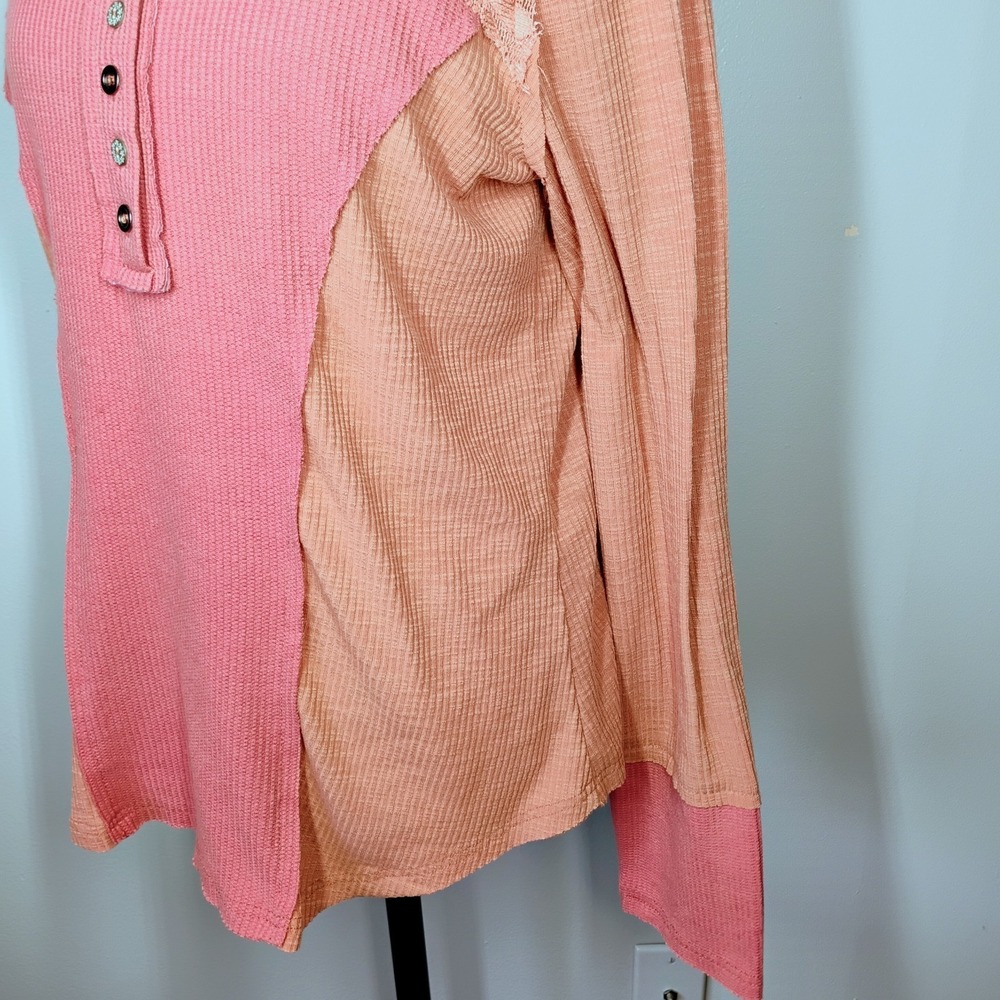 POL Waffle Knit Henley Shirt Womens Small Pink‎ Lace Mixed Media Boho Bohemian - Picture 3 of 10
